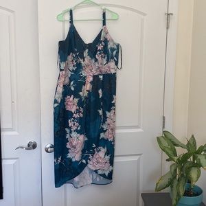 GORGEOUS City Chic plus size floral tulip hem dress